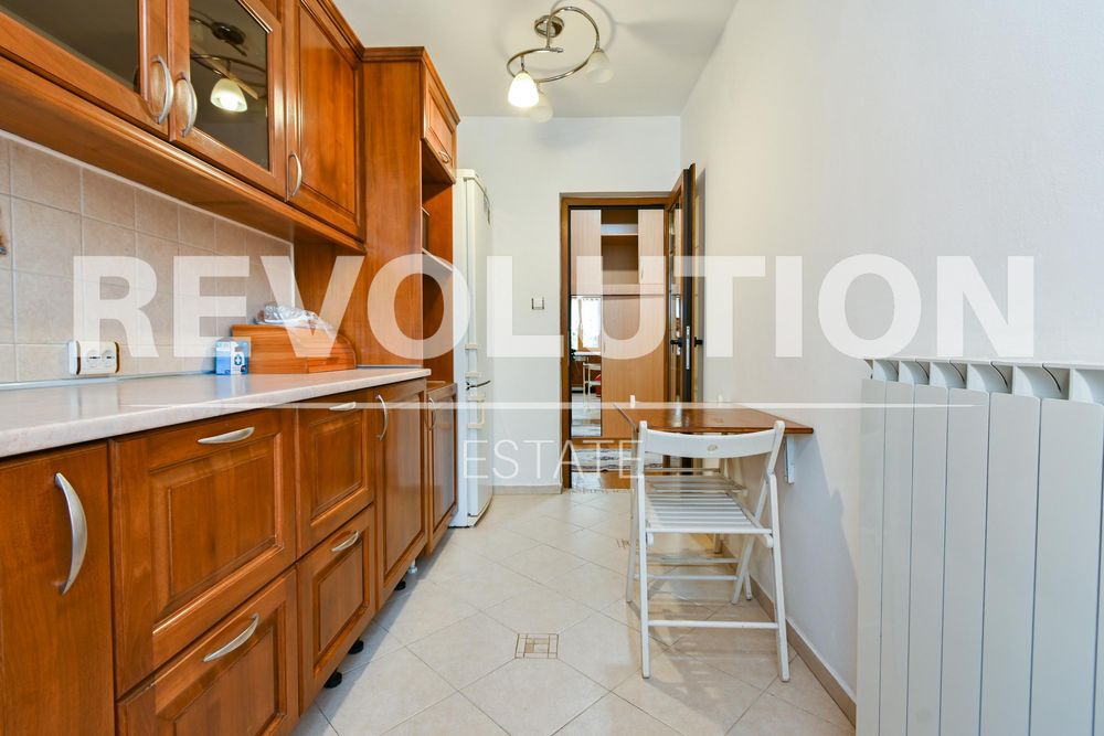 Дава се под наем Къща в Божурище - 100 кв.м за 800 € - Снимка #4