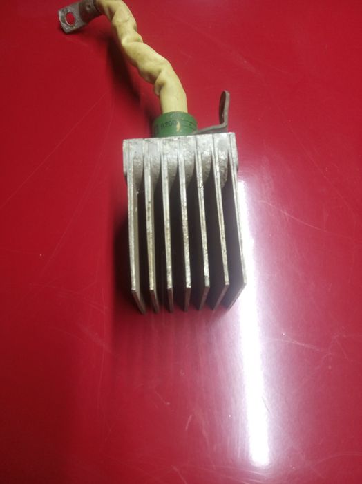 Продам диод марки в200