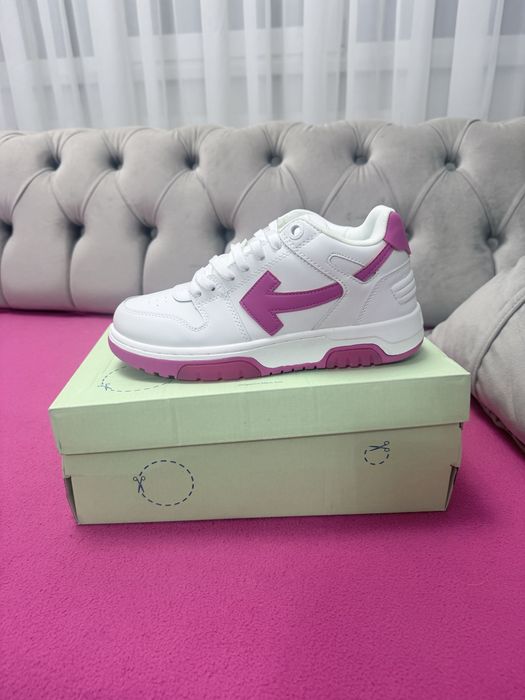 Adidasi off white out of office