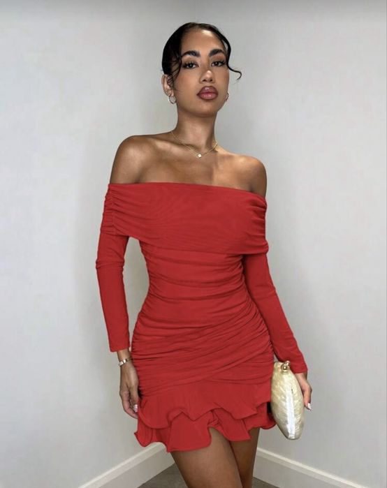 Новое красное платье