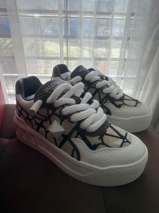 Маратонки Valentino