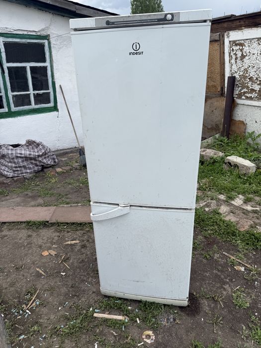 Продам холодильник не работающий