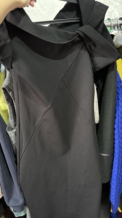 Комбенизон, джинсы, платья