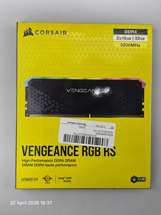 CORSAIR Vengeance RGB 32GB DDR4 (2x16GB), 3200MHz CL16 - CMG32GX4M2E3200C16