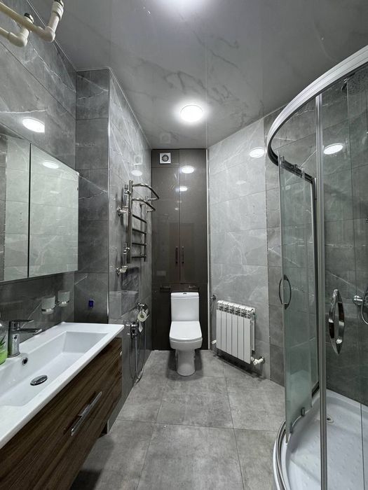 Продается 4х ком квартира в новостройке, ор-р: пос-во Казахстана,202м²