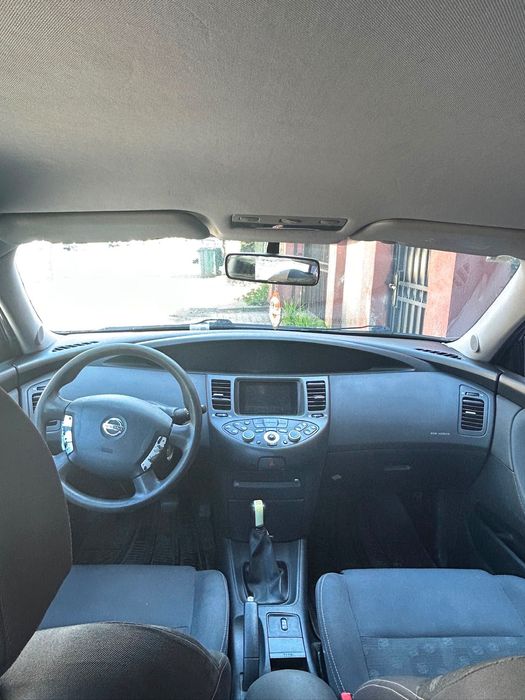 Nissan primera P12