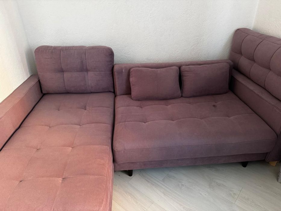 Продам диван для спальни