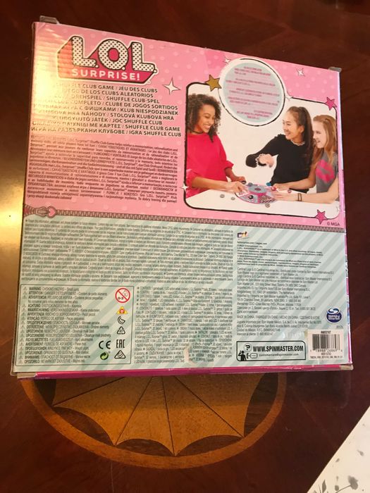 Joc interactiv LOL Surprise Spin Master Shuffle Club Game