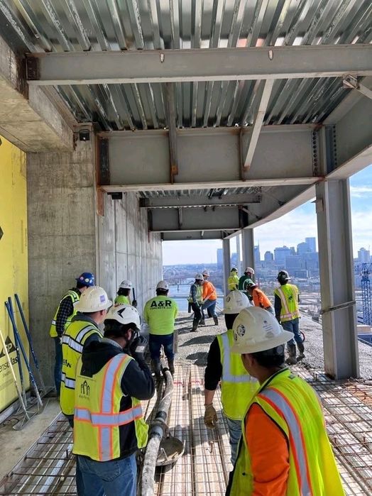 Бригада стройтелей