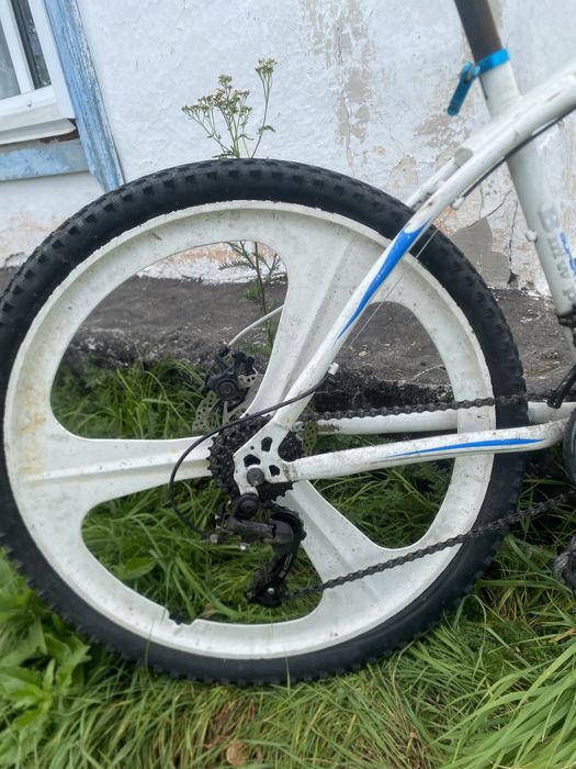 Скоросной велосипед BMW