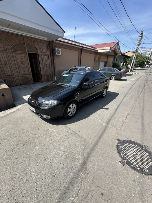 Sotiladi yengi 13.300 yurgan tinq