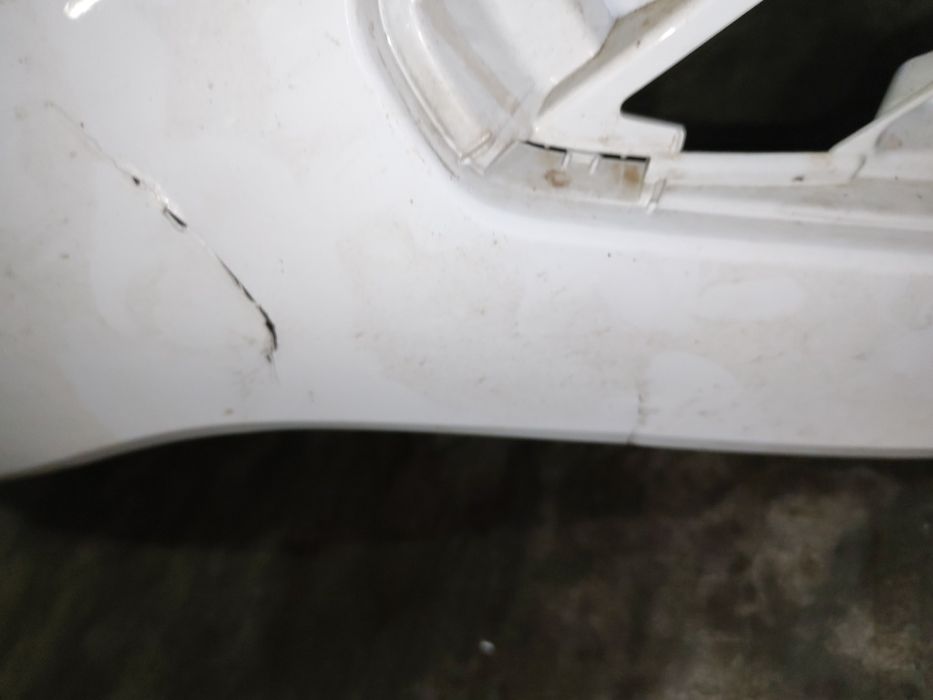 Bara fata Sandero 3 originală defecte 2 fisuri merge reparată