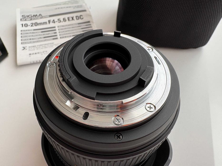 Sigma 10-20mm F4-5.6 EX DC за Nikon + кутия, калъф и сенник