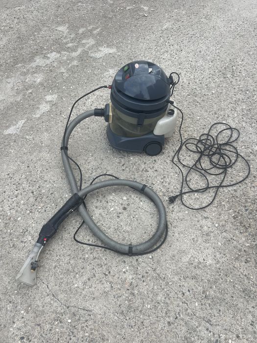 Aspirator Curațator Tapițerie covoare IDRO ZIp