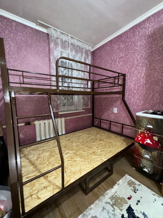 Кровать двухъярусная