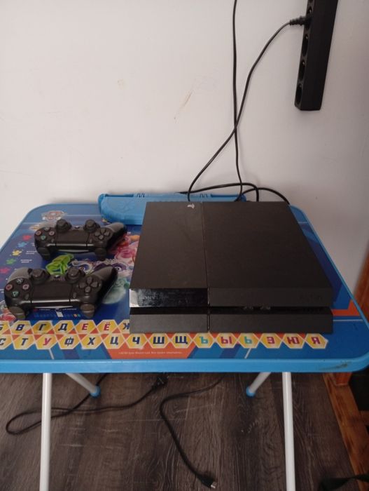 Срочно продам PS4