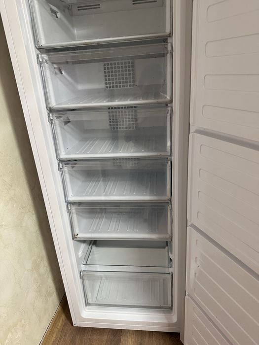 Продается новый морозильник Beko