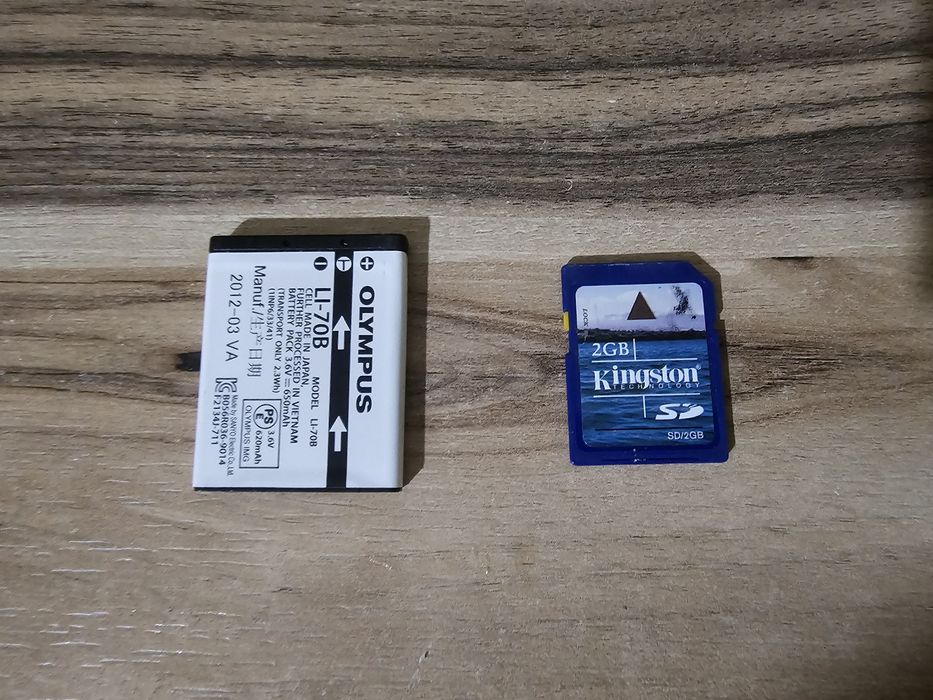 Olympus D-735 – Черен + оригинална батерия + SD карта Kingston