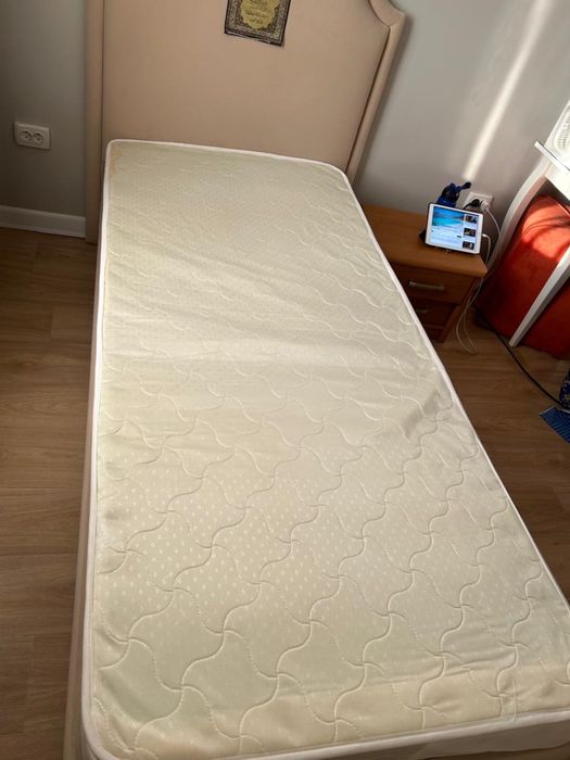 Кровать размер 90*200