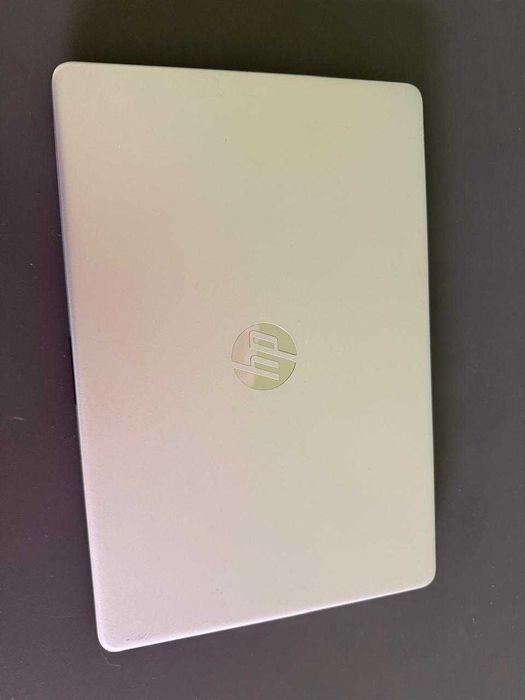Ноутбук HP 15s-fq1122ur
