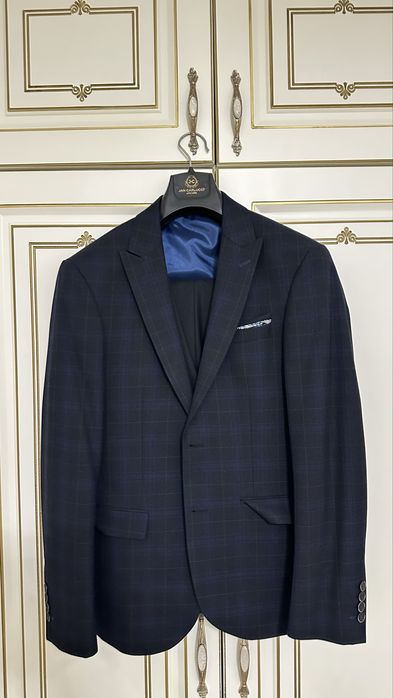 Мужской костюм тройка