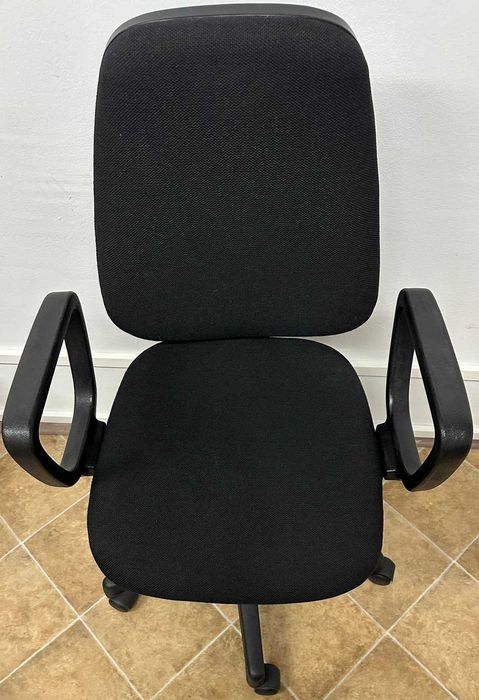 Scaun birou ergonomic, negru, reglabil - stare excelentă