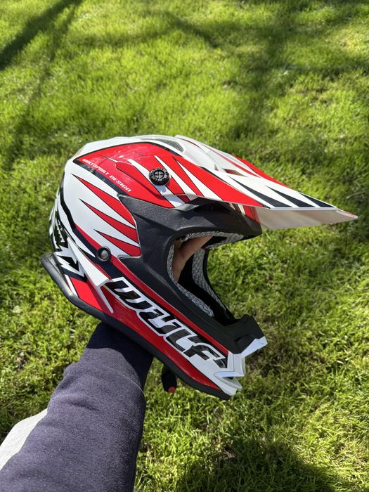 Продавам Кросова каска Wulf sport