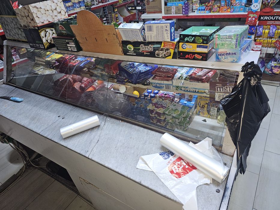 продается витрина холодилник