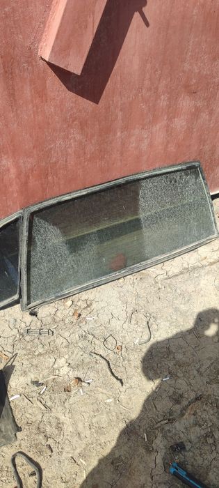 Продам стекла ваз 2114, 2115,