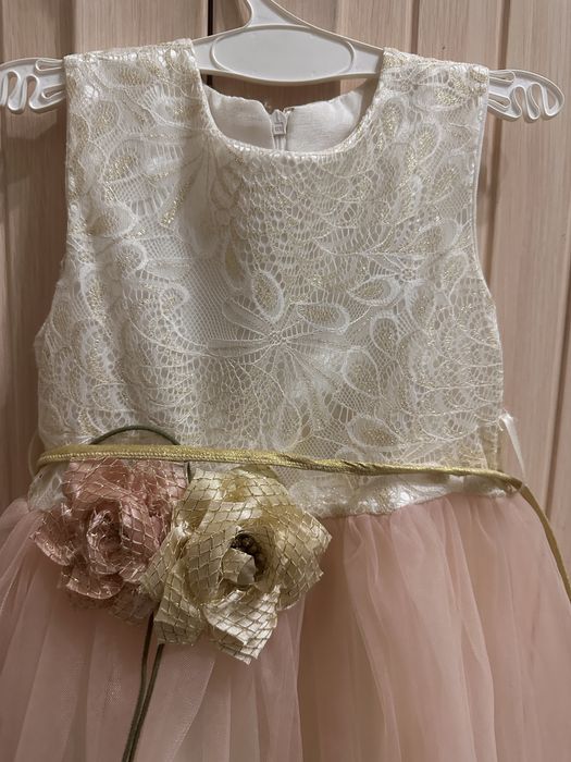 Продам детское нарядное платье