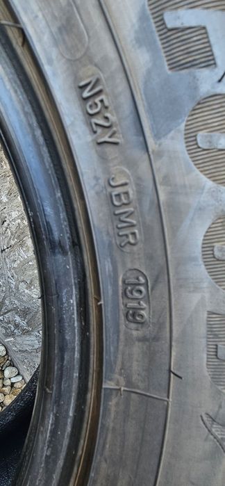 Anvelope Goodyear UltraGrip ICE Arctic Suv 4X4 
225/65 R17 102T M+S