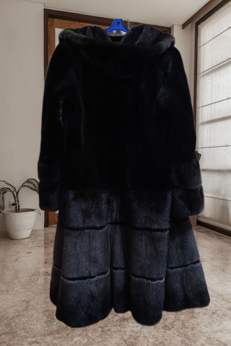 Продам норковую шубу