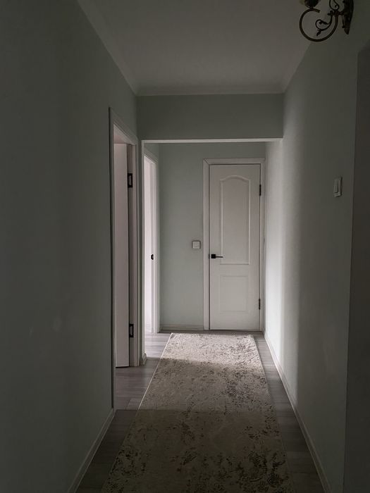 Бостандық ауданында 4 бөлмелі пәтер сатылады