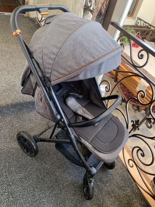 Продаётся коляска Vanbloom