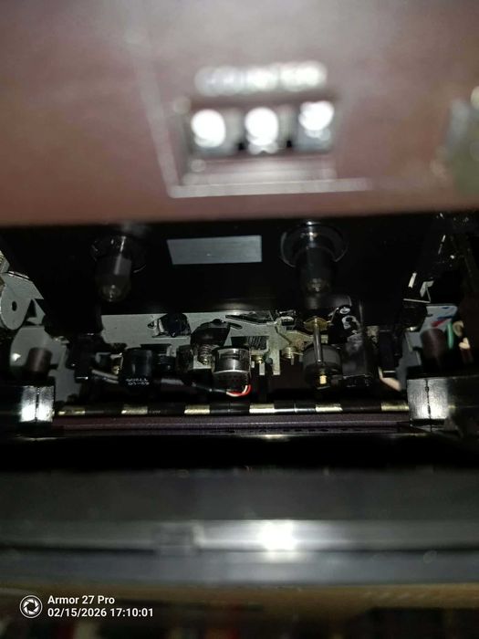 Продавам двукасетъчен SABA RCR590