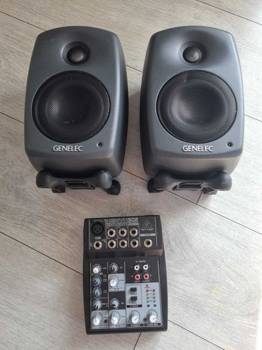 Genelec 8020D - Monitor Studio Activ Compact Bi-amplificat
