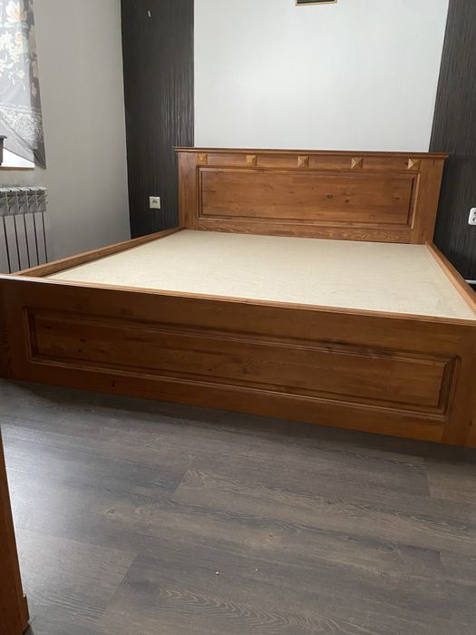 Кровать двухспальная