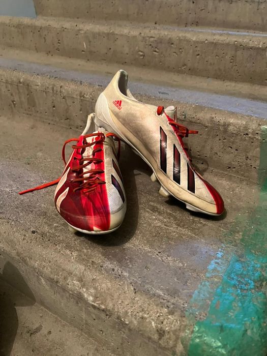 Продам бутсы в нормальном состоянии