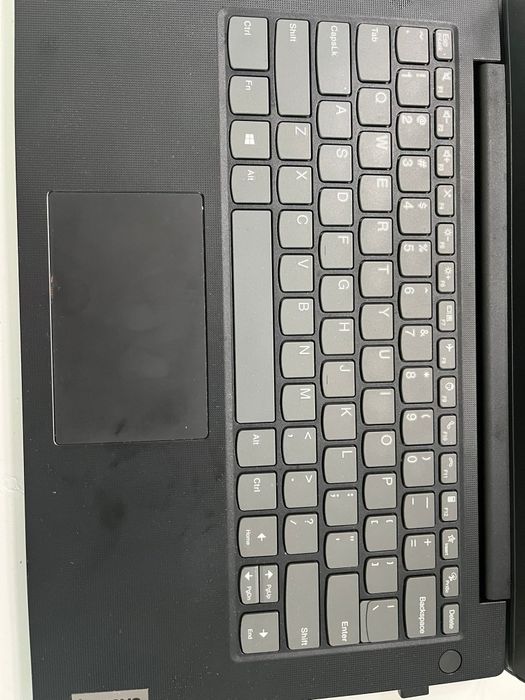 Laptop Lenovo V14 G2