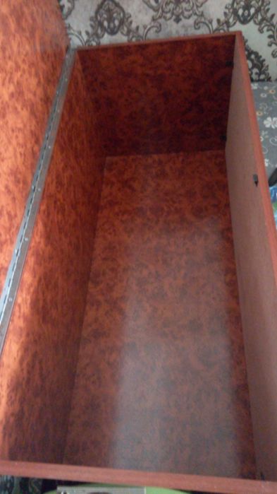 Сундук темно- коричневый