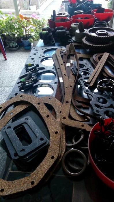 Авточасти за руски коли лада нива  жигула модквич