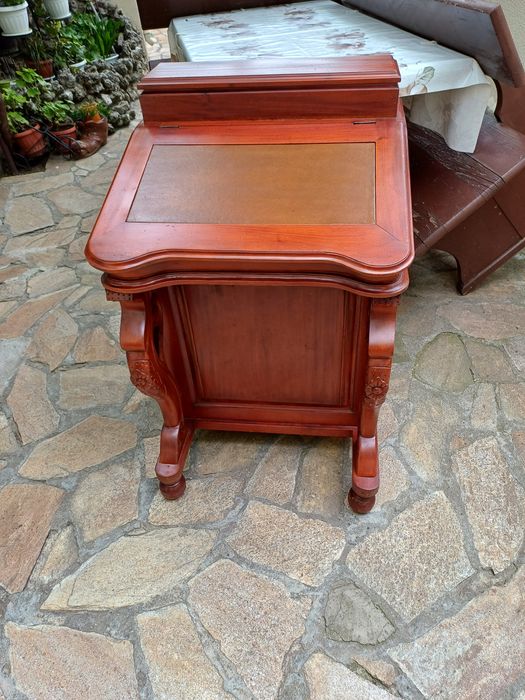 Красиво антично писалище