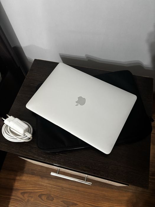 Macbook air m1 2020