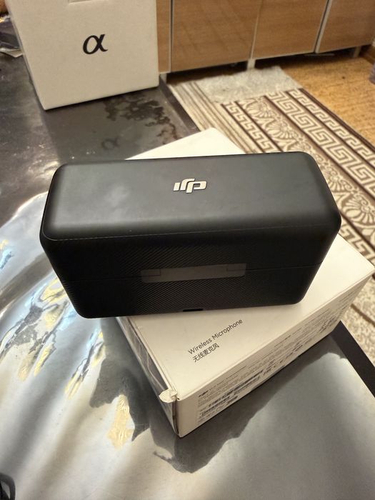Микрофон DJI Mic (2TX + 1RX + Charging Case) черный
