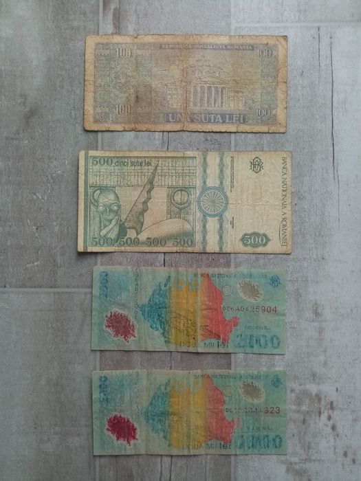 Vând bancnote vechi