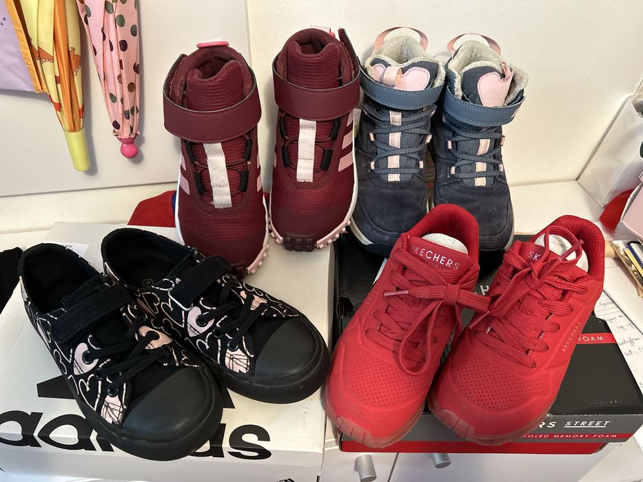 Incaltari marimea 32-33