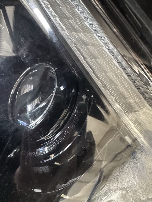 Продам фары с адаптивном освещении