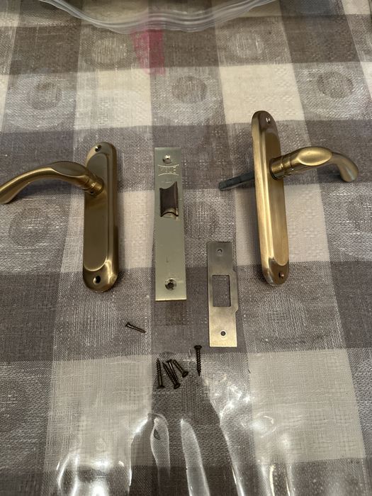 Ручки на двери качественные