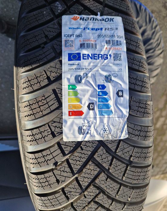 Зимни гуми Hankook Winter i*cept RS3 205/65R16 95H с джанти – 4 броя