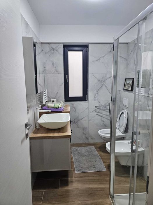 Apartament de închiriat în bloc nou!